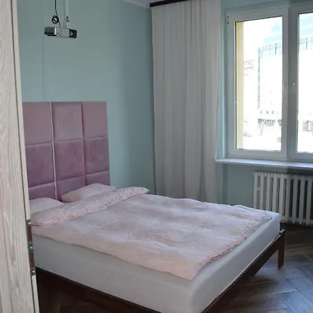 Apartment Apartament 3 Pokoje Balkon 50m2 Wyposazone Parking