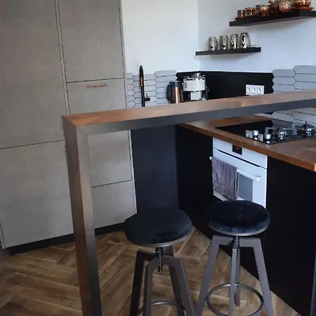 Apartament 3 Pokoje Balkon 50m2 Wyposazone Parking *