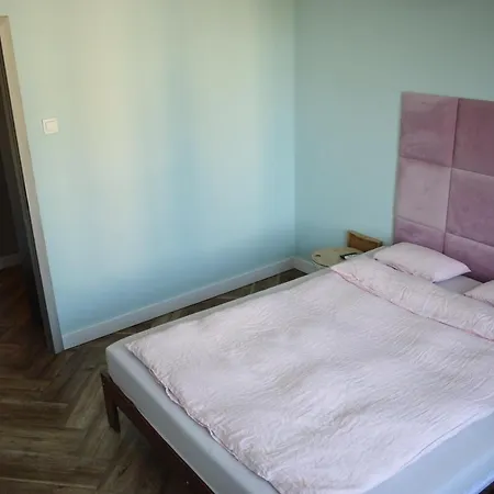 Apartament 3 Pokoje Balkon 50m2 Wyposazone Parking * Wroclaw