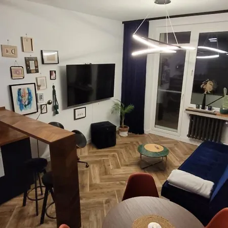 Apartament 3 Pokoje Balkon 50m2 Wyposazone Parking *